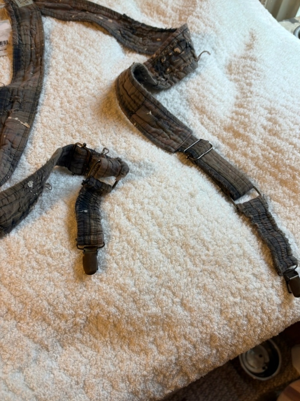Magnolia pearl suspenders - Picture 3 of 6